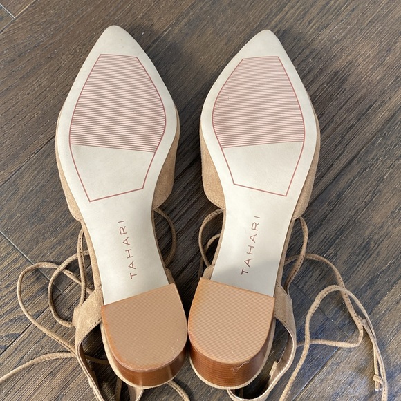 Tahari faux suede laceup heels with block heels pointy toe - Picture 4 of 6